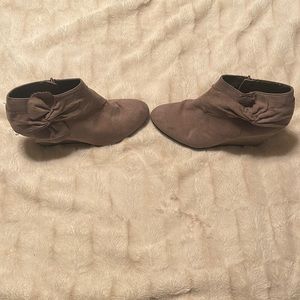 Taupe booties- size 7.0